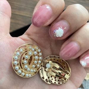 vintage style clip on earring